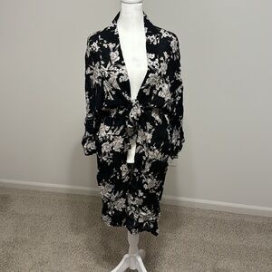 Elegant Floral Kimono Robe – Lightweight Sleepwear 💕